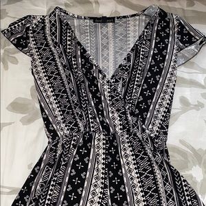 Black/white romper